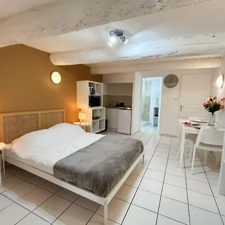 Near The Port And Shops Apartment Toulon