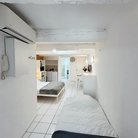 Near The Port And Shops Appartamento Tolone